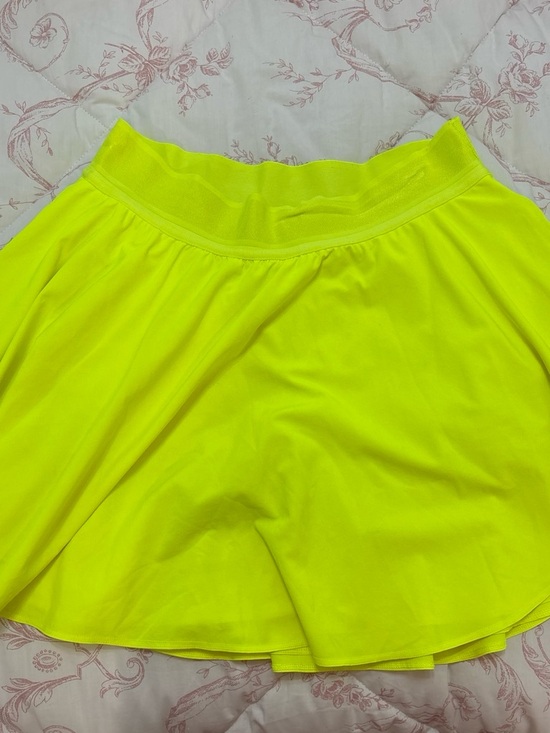 lululemon athletica Dresses & Skirts - LuluLemon Neon Yellow Women’s athletic Skirt